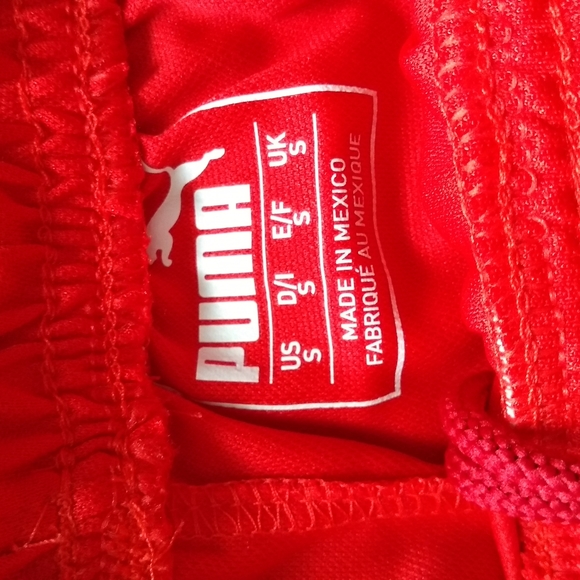 Puma Running Shorts - Picture 2 of 3